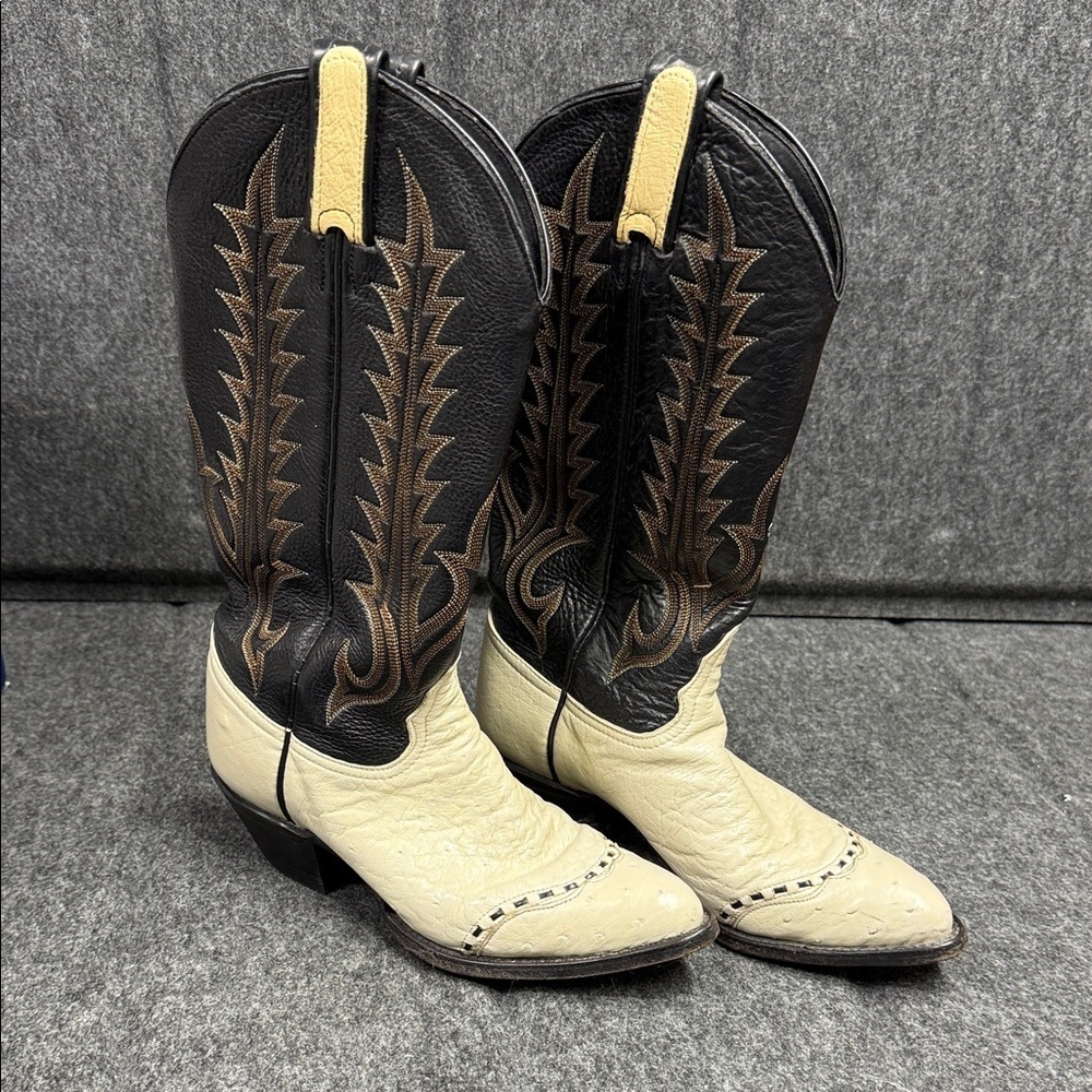 Tony Lama woman’s Vintage ostrich Black and Cream Heeled Boots